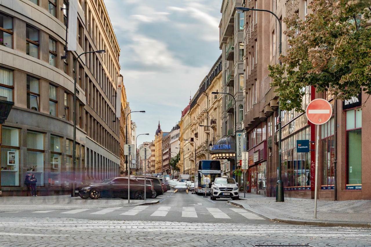 Ines Apartment Прага Екстериор снимка