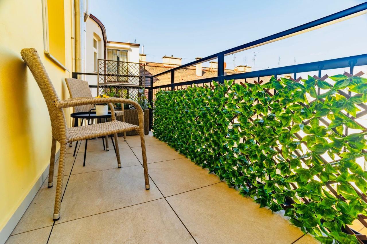 Ines Apartment Прага Екстериор снимка